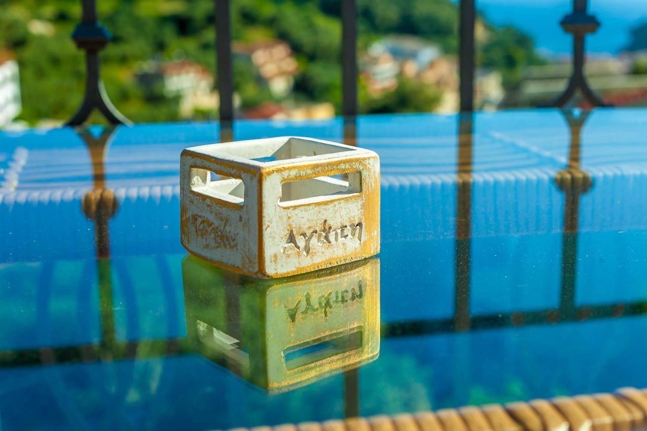 Natura Luxury Suites Parga Luaran gambar