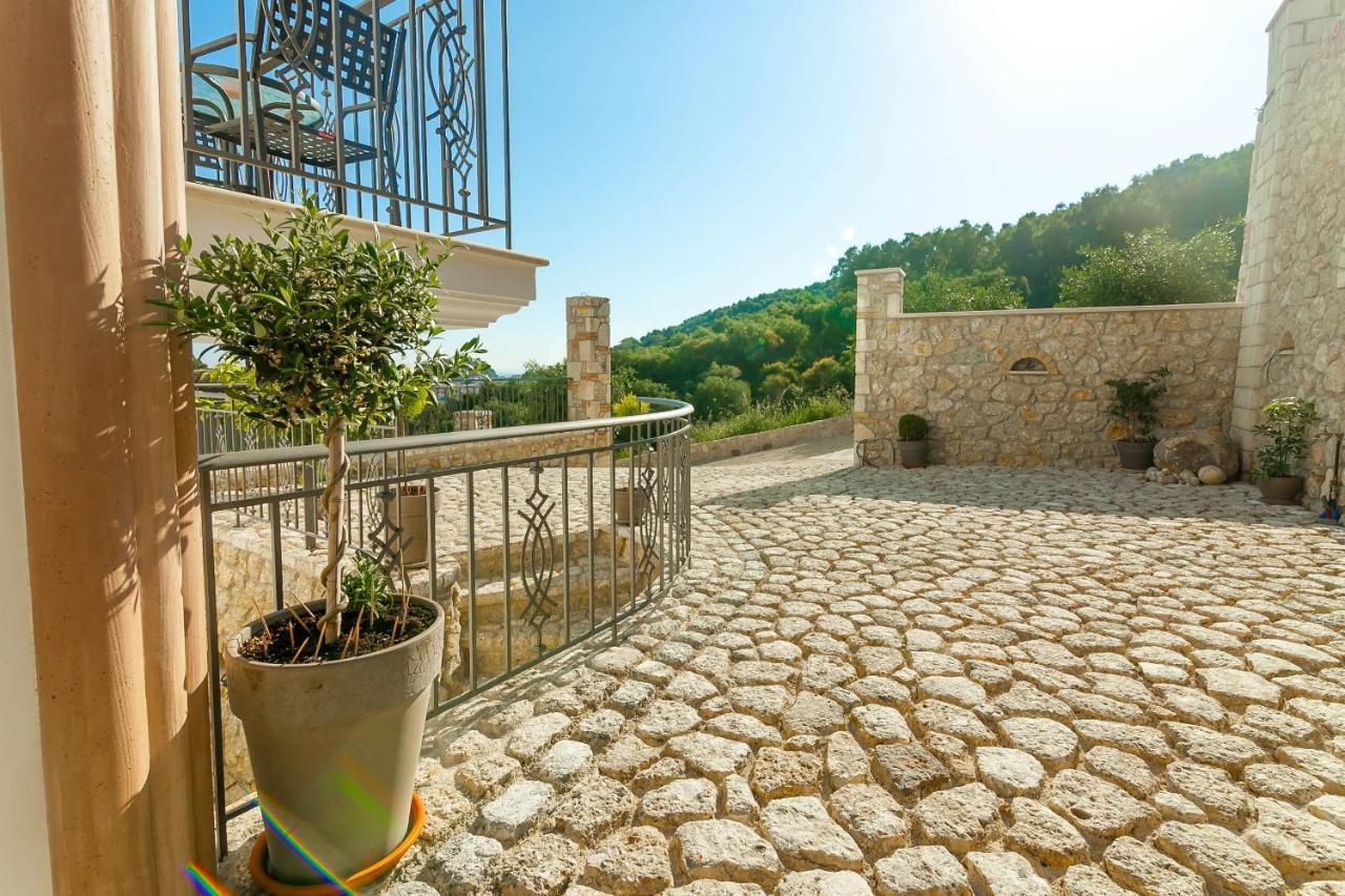 Natura Luxury Suites Parga Luaran gambar
