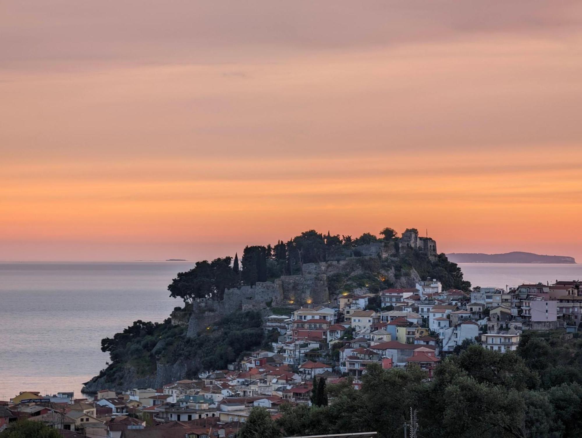 Natura Luxury Suites Parga Luaran gambar